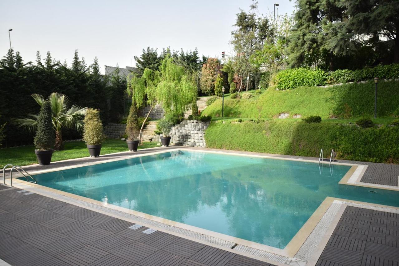 Istanbul Gonen Hotel Exterior foto Swimming pool