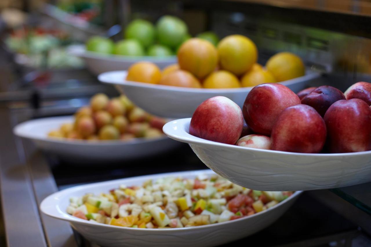 Istanbul Gonen Hotel Exterior foto Fruit salad