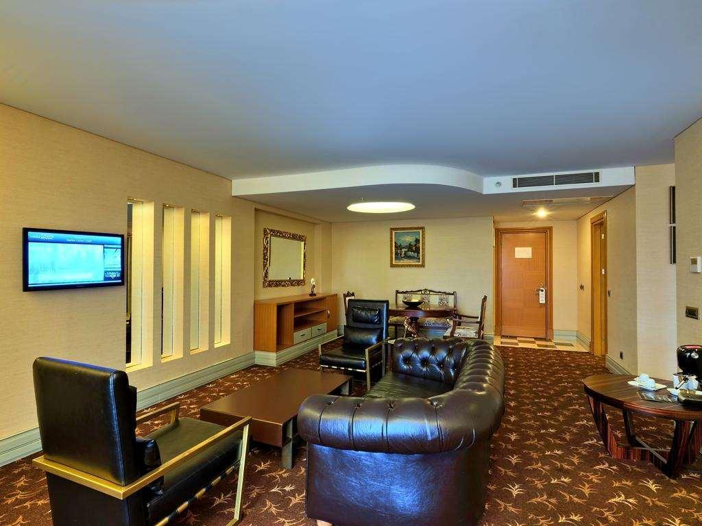 Istanbul Gonen Hotel Exterior foto A suite at the hotel