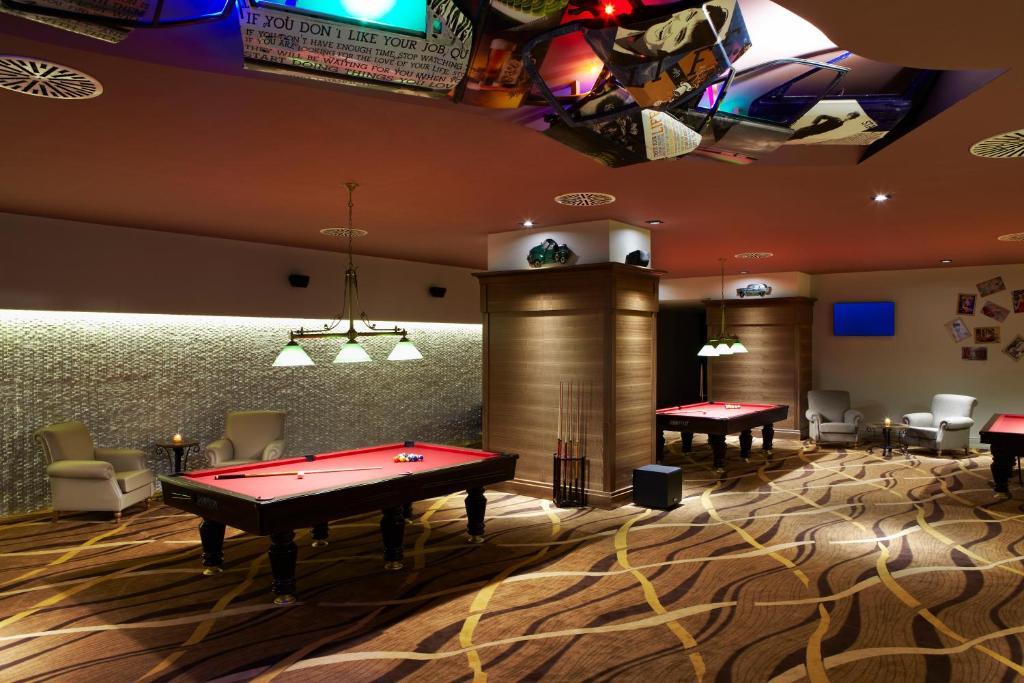 Istanbul Gonen Hotel Exterior foto The Billiard Room