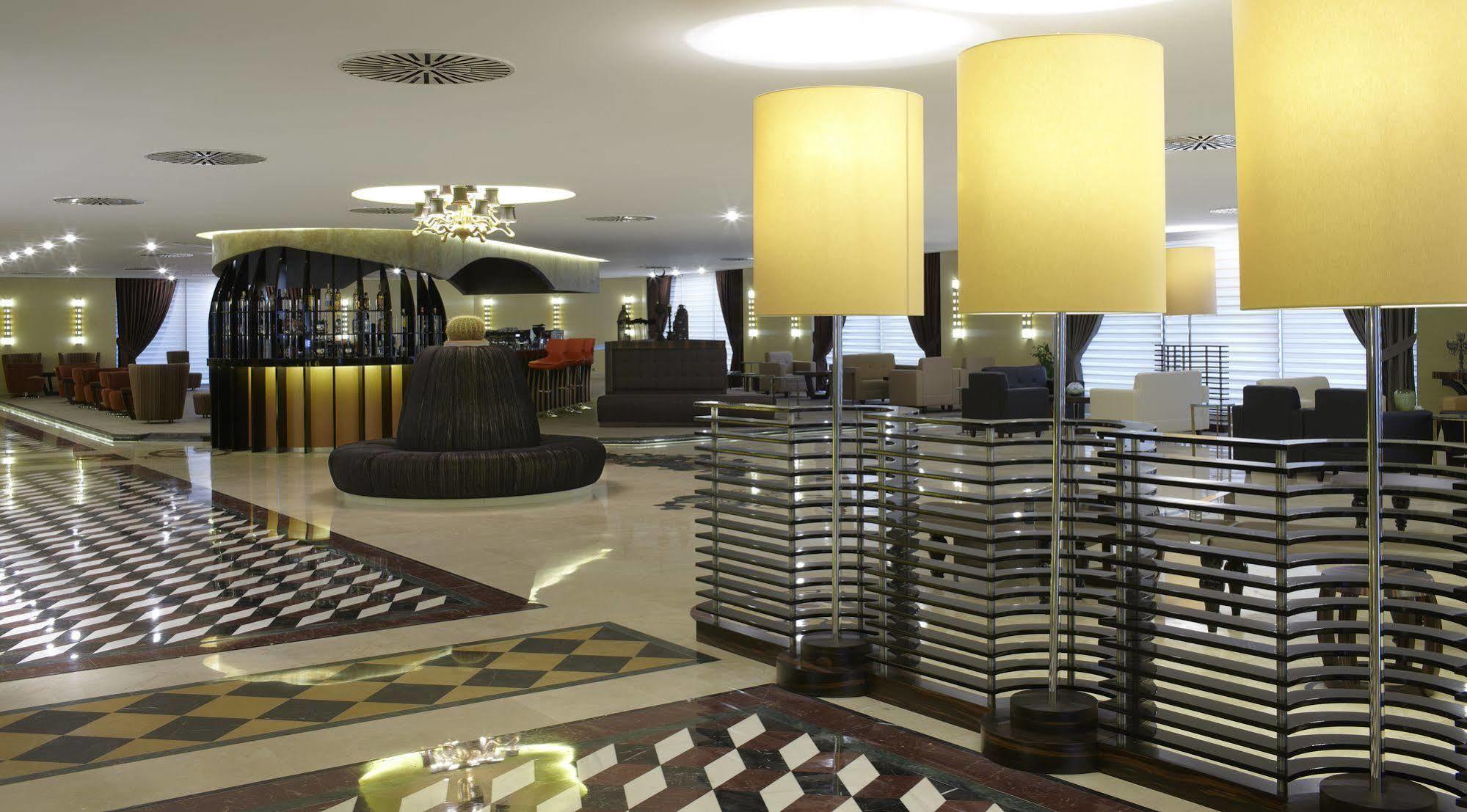 Istanbul Gonen Hotel Exterior foto Lobby